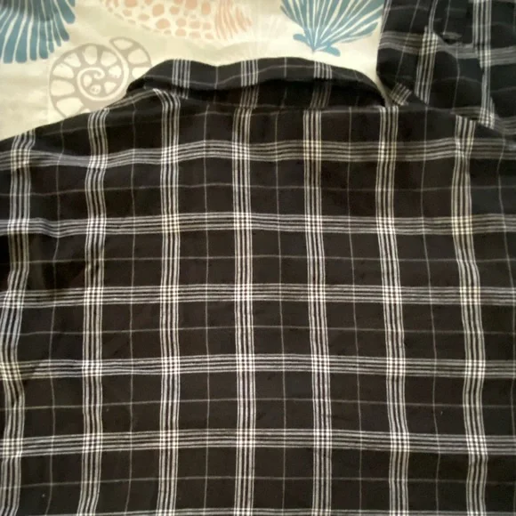 DIVIDED Women’s Long Sleeve Crop Top, Size M - Picture 3 of 5